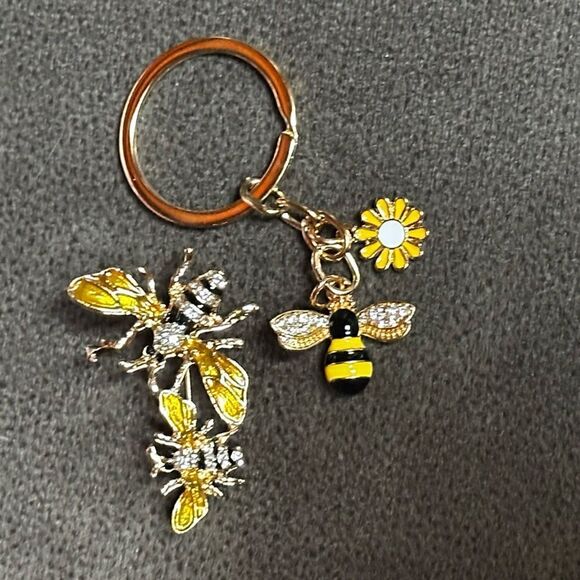 Elegant Gold and Yellow Bee Brooch and Key Chain combo - Picture 5 of 8